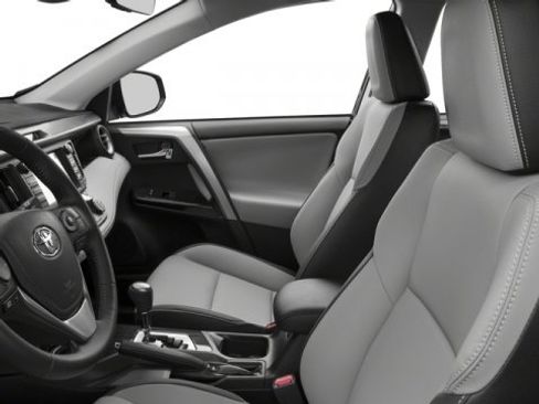 Used 2018 Toyota RAV4 Limited w/ Advanced Technology Package FWD image 10