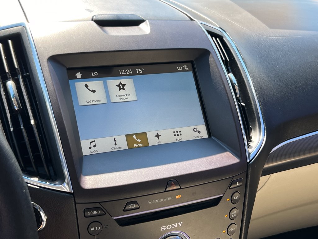 Used 2018 Ford Edge Titanium w/ Equipment Group 302A FWD image 38