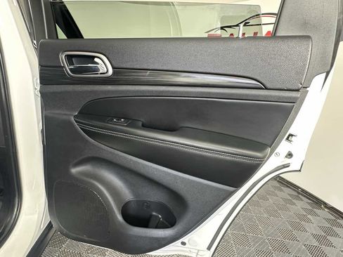 Used 2021 Jeep Grand Cherokee Freedom Edition image 35