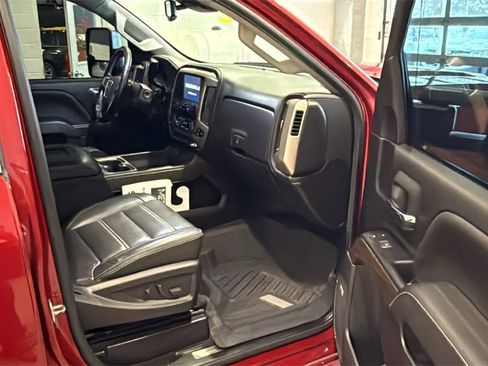 Used 2019 GMC Sierra 2500 Denali w/ Duramax Plus Package image 12