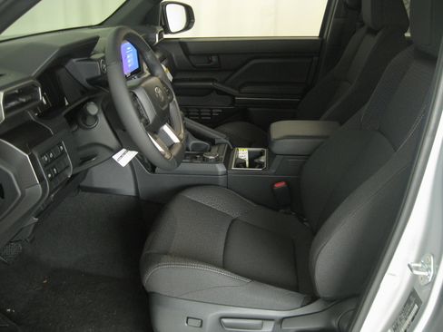 New 2025 Toyota 4Runner SR5 image 17