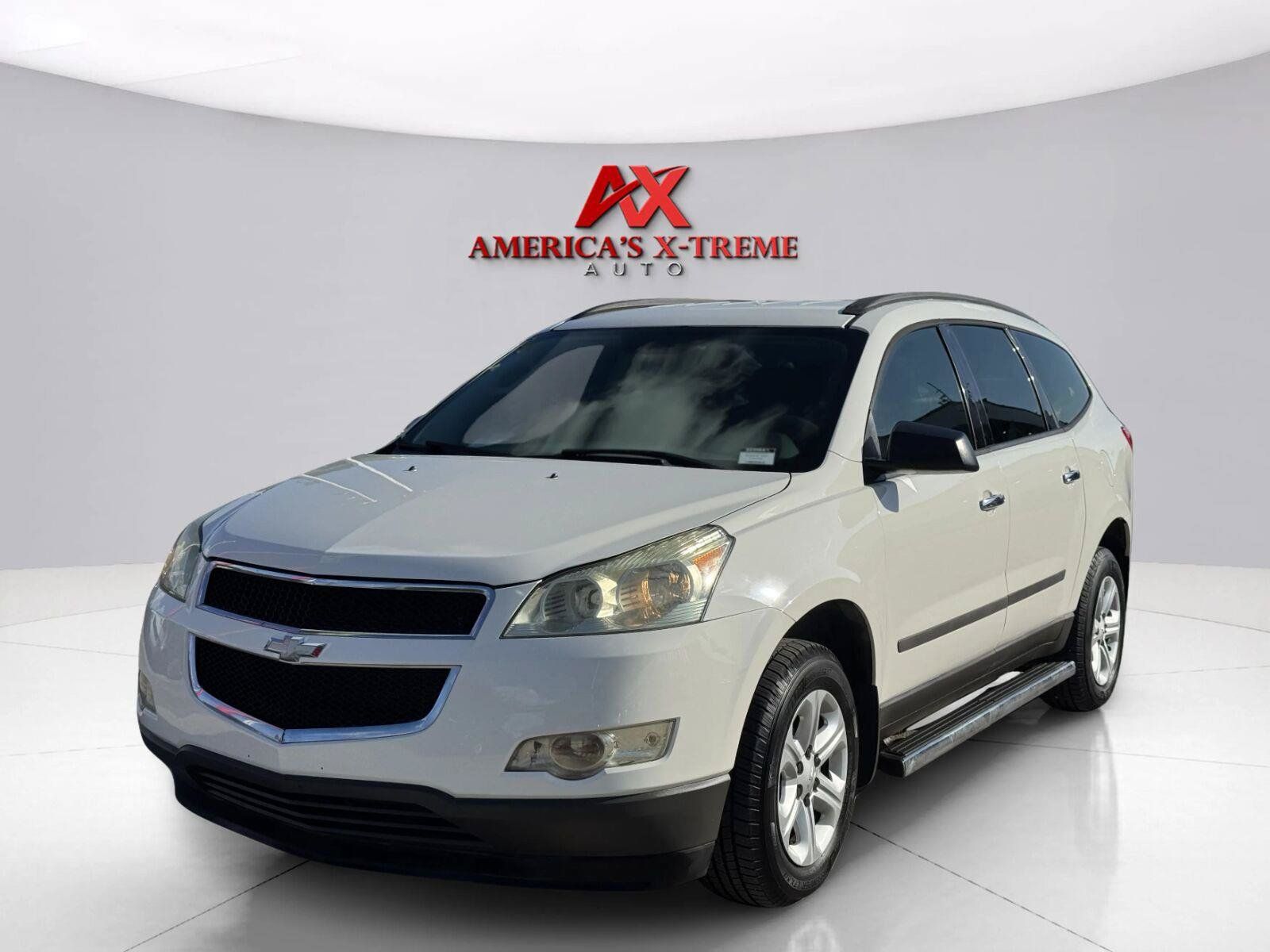 Used 2012 Chevrolet Traverse LS FWD image 1