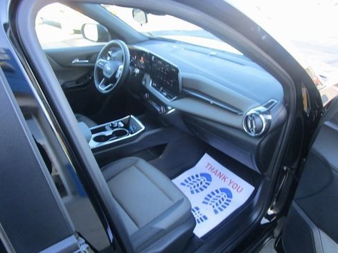 Certified 2026 Chevrolet Equinox LT w/ Convenience Package II image 27