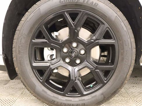 Certified 2025 Ford Maverick Lobo AWD/4WD image 6