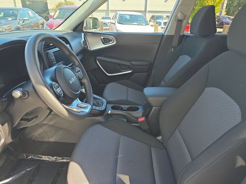 Used 2024 Kia Soul LX w/ Option Group 015 image 20