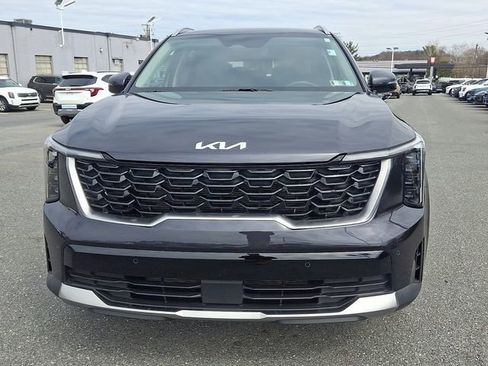 Used 2025 Kia Sorento S image 2