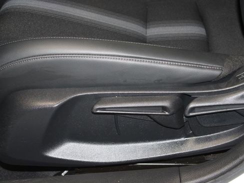 Used 2022 Honda Civic Sport image 15