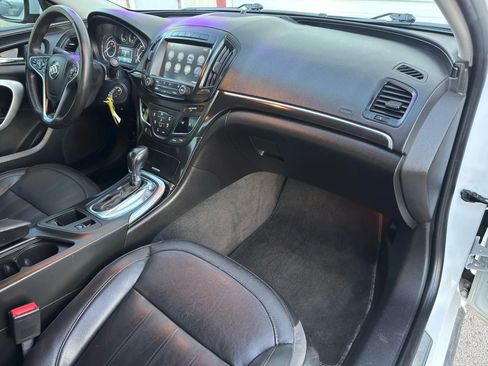 Used 2017 Buick Regal Sport Touring image 13