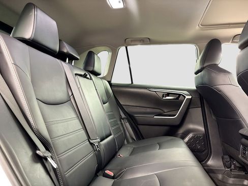 Used 2024 Toyota RAV4 XLE Premium image 17