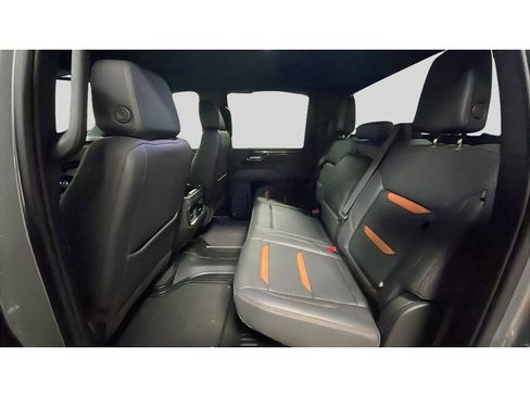Used 2024 GMC Sierra 2500 AT4 image 14