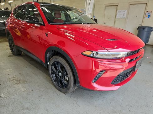 Used 2024 Dodge Hornet GT w/ GT Blacktop Package AWD/4WD image 4