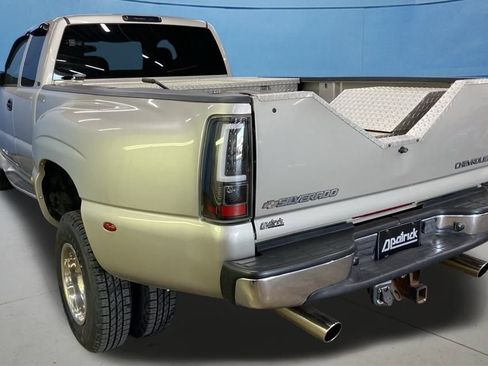 Used 2004 Chevrolet Silverado 3500 LT image 7