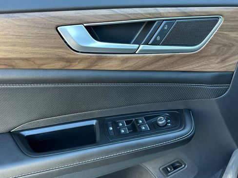 New 2026 Volkswagen Atlas SE image 9