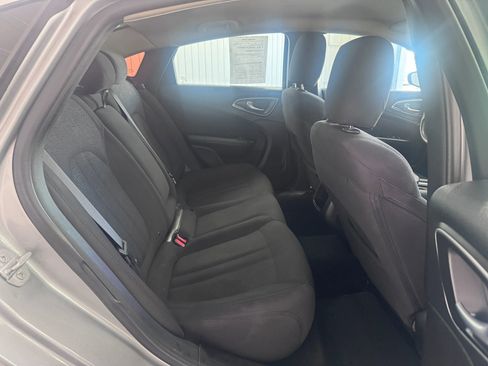 Used 2015 Chrysler 200 Limited image 11