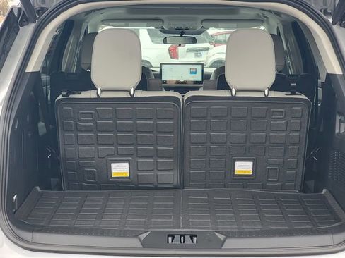 Certified 2026 Ford Explorer Active w/ Active Comfort Package image 23