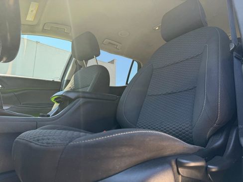 Used 2019 GMC Acadia SLE AWD/4WD image 11