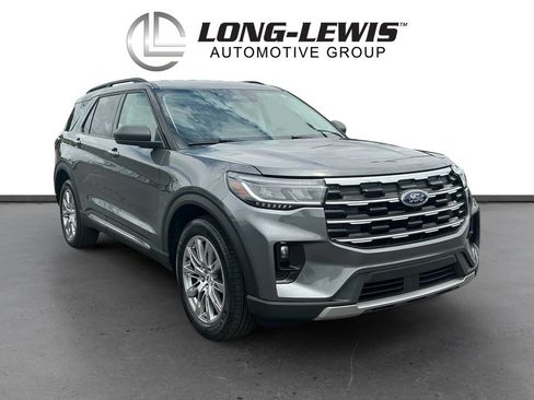 Used 2025 Ford Explorer Active w/ Active Comfort Package AWD/4WD image 10