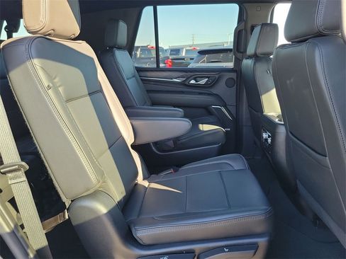 Certified 2023 GMC Yukon Denali image 28