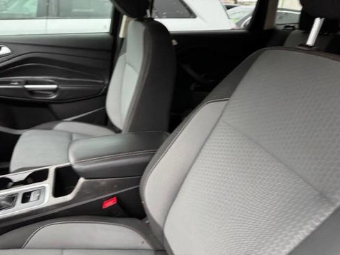Used 2019 Ford Escape SE FWD image 40