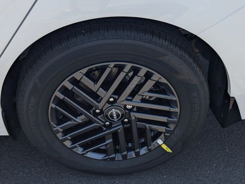New 2026 Nissan Sentra SV w/ SV Convenience Package FWD image 7