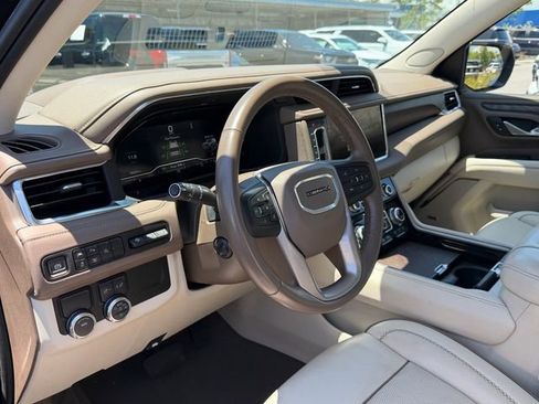 Used 2024 GMC Yukon XL Denali RWD image 10