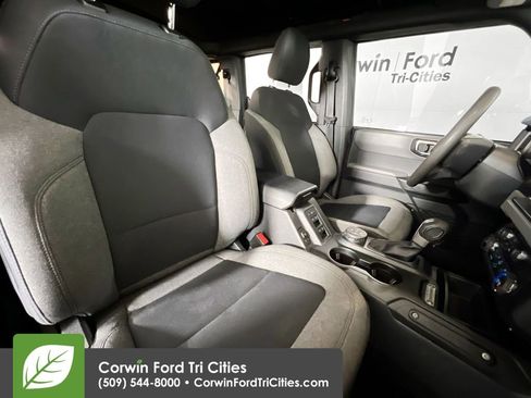 Used 2021 Ford Bronco Base w/ Sasquatch Package image 17