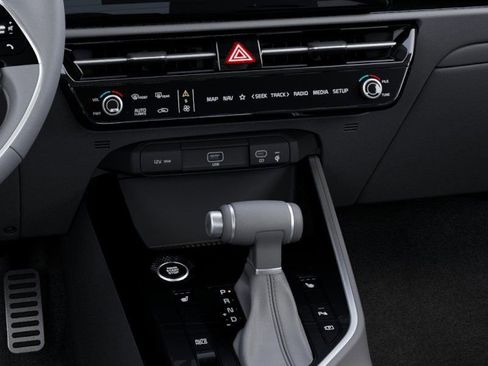 Certified 2025 Kia Niro EX Touring image 23