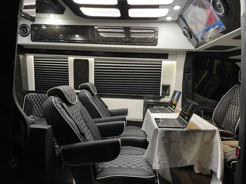 Used 2022 Mercedes-Benz Sprinter 2500 image 29