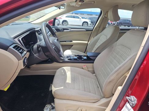 Used 2016 Ford Fusion SE FWD image 7