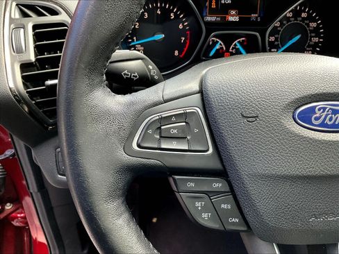 Used 2018 Ford Escape SEL AWD/4WD image 12