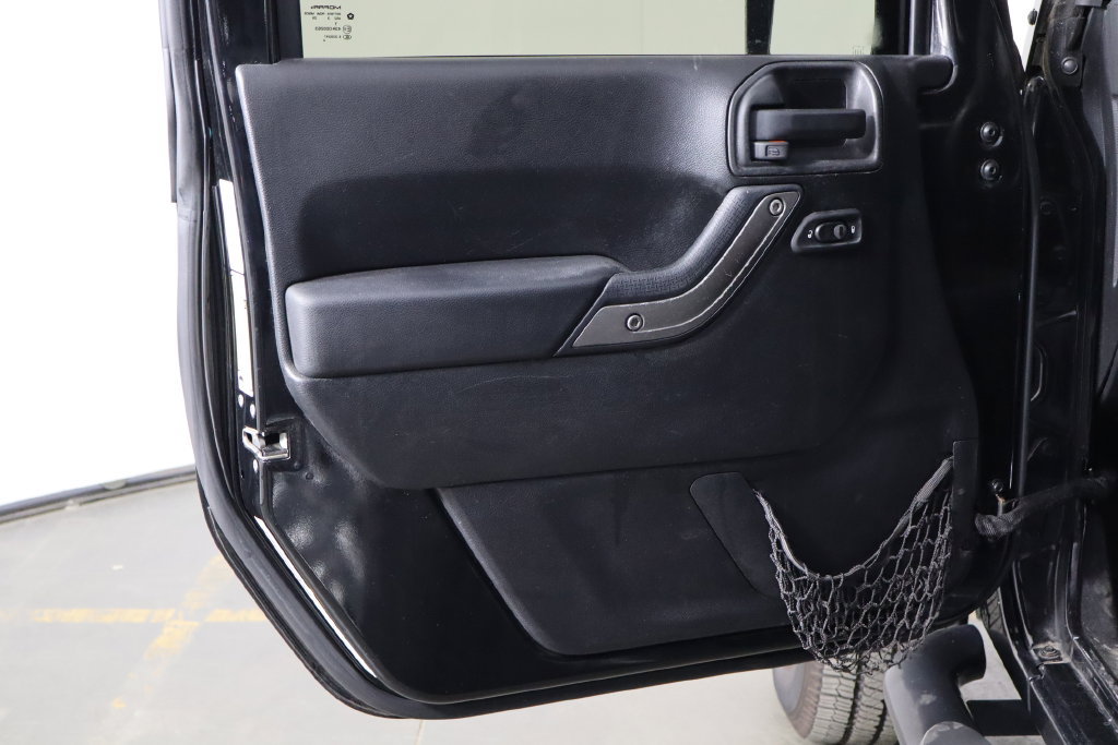 Used 2013 Jeep Wrangler Sport AWD/4WD image 17