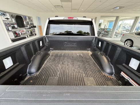 Used 2023 Ford F150 XLT AWD/4WD image 9