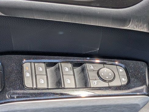 Certified 2025 Nissan Pathfinder SL w/ Cargo Package AWD/4WD image 14