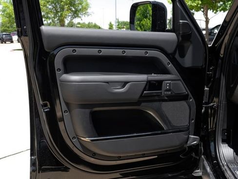 New 2026 Land Rover Defender 110 OCTA AWD/4WD image 55