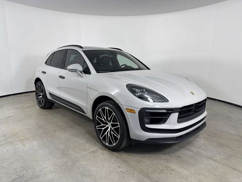 Certified 2023 Porsche Macan S AWD/4WD image 9