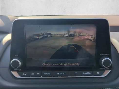 Certified 2023 Nissan Rogue SV image 14