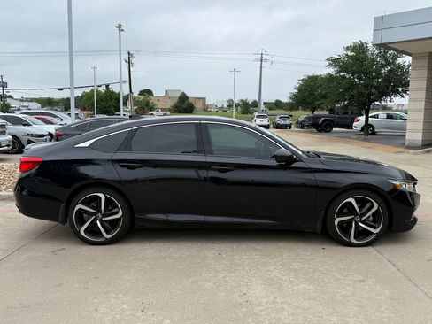 Used 2021 Honda Accord Sport image 6