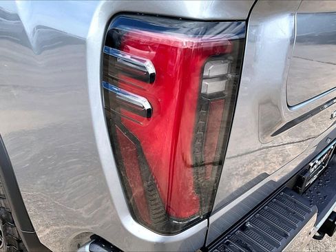 Used 2026 GMC Sierra 2500 AT4 w/ AT4 Premium Plus Package AWD/4WD image 29