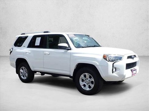 Used 2019 Toyota 4Runner SR5 AWD/4WD image 5