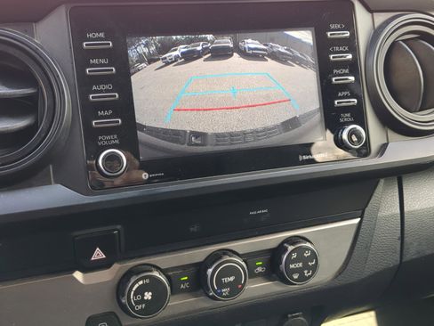 Used 2022 Toyota Tacoma SR w/ SR Convenience Package image 4