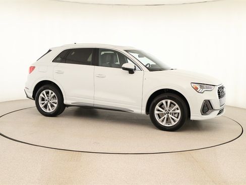 New 2025 Audi Q3 2.0T Premium image 9