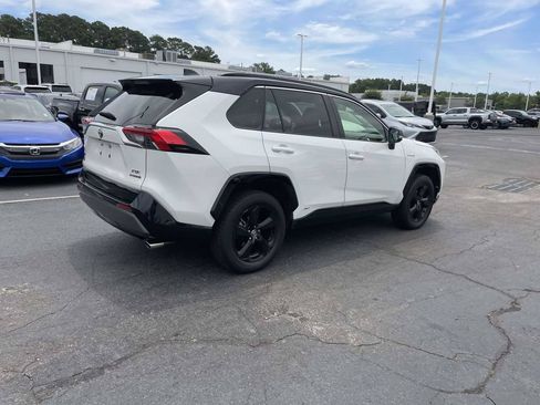 Used 2021 Toyota RAV4 XSE w/ XSE Grade Weather Package AWD/4WD image 8
