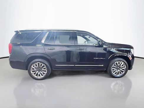 Used 2024 GMC Yukon Denali Ultimate AWD/4WD image 10