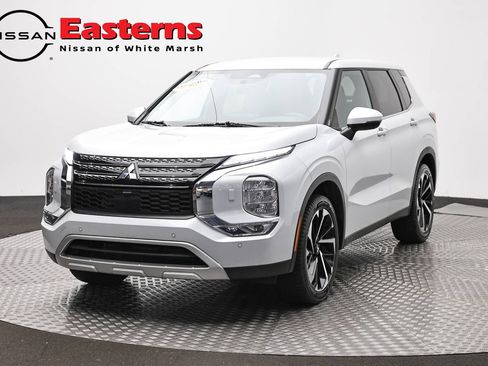 Used 2024 Mitsubishi Outlander SE AWD/4WD image 1