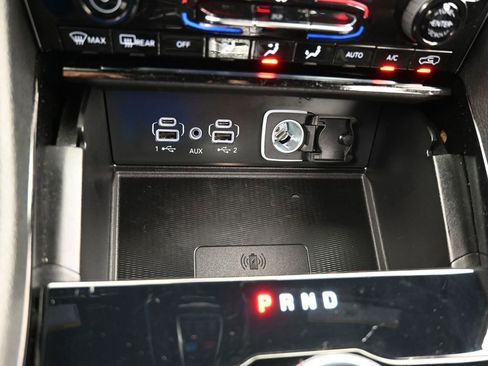 Used 2023 Jeep Grand Cherokee Overland w/ Luxury Tech Group IV image 28