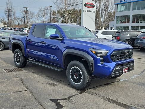 New 2025 Toyota Tacoma TRD Off-Road image 3