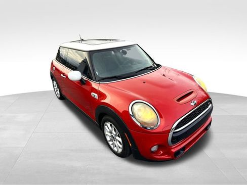 Used 2017 MINI Cooper S image 7