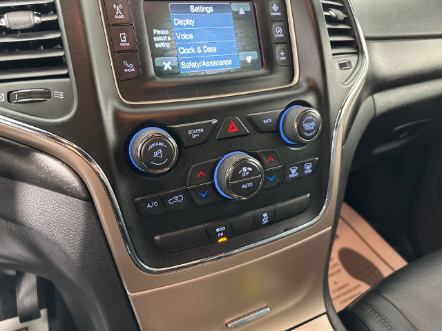 Used 2015 Jeep Grand Cherokee Laredo w/ Quick Order Package 23E AWD/4WD image 12