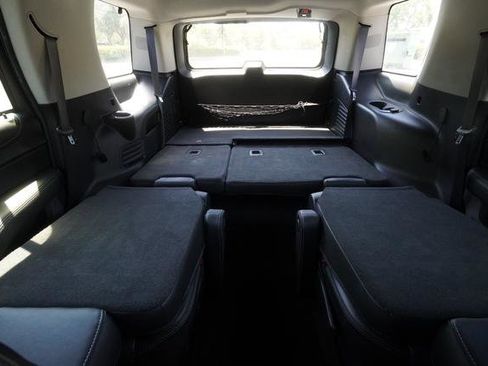Used 2018 GMC Yukon Denali RWD image 37