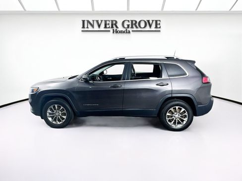 Used 2019 Jeep Cherokee Latitude Plus w/ Cold Weather Group AWD/4WD image 8